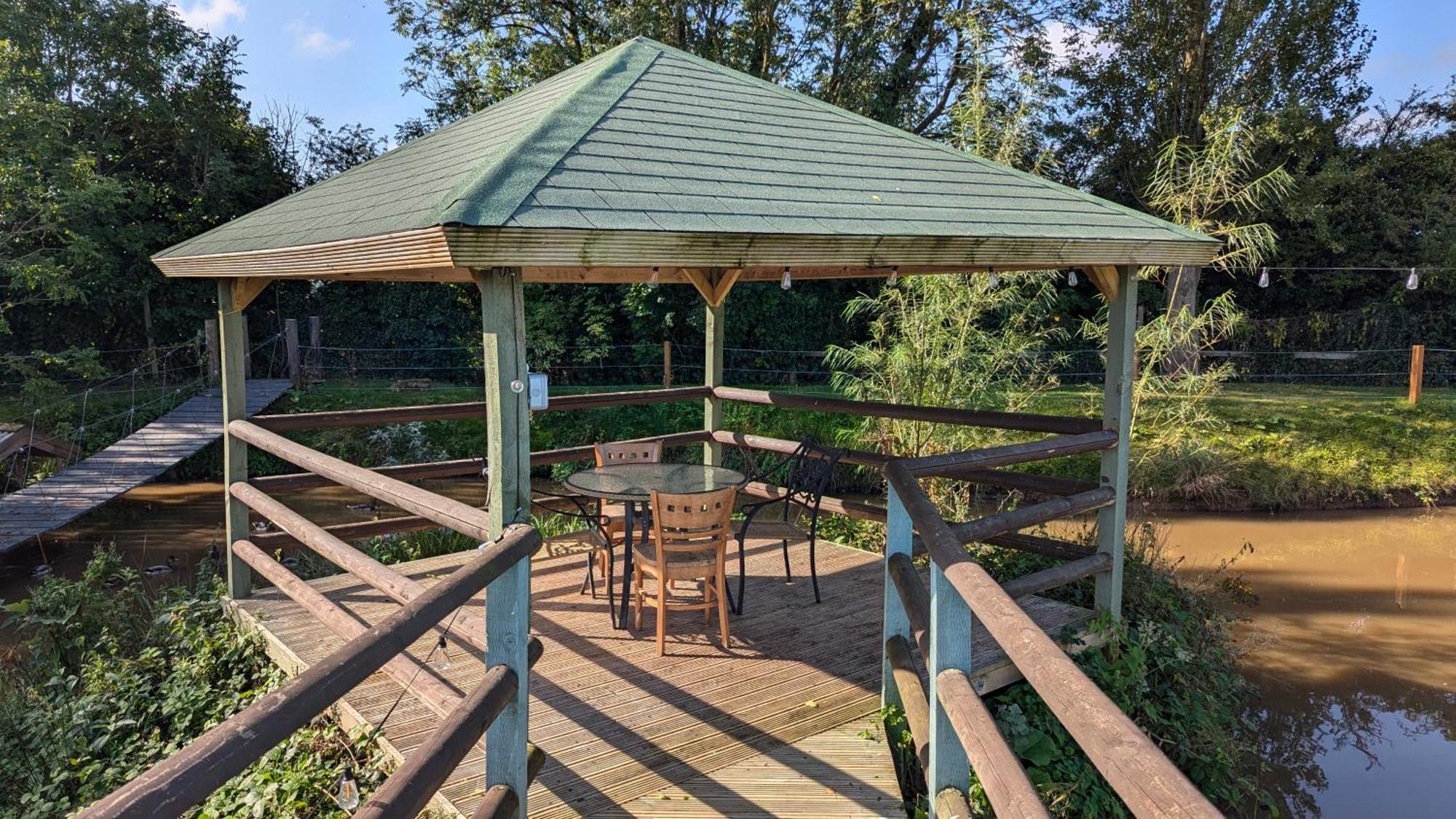 Sunset Retreats Safari Tent Ombersley Екстер'єр фото